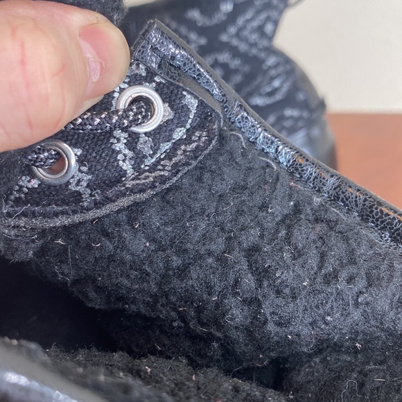 Youth Rain Booties, size 3, black & silver - Picture 10 of 10